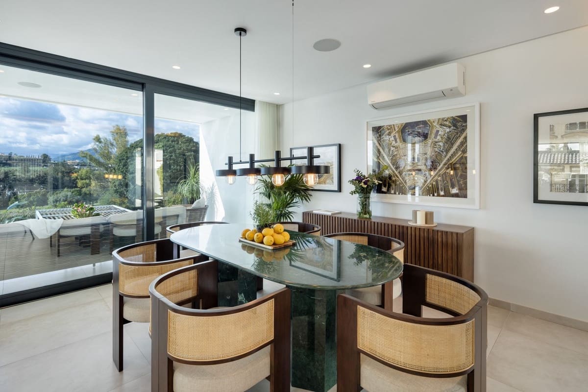 6 bedroom Villa for sale in Nueva Andalucia with pool garage - € 4,500,000 (Ref: 8880576)