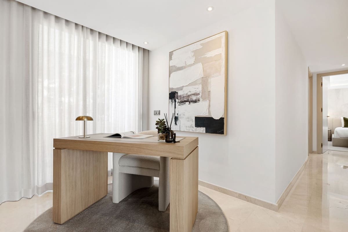 5 bedroom Villa for sale in Nueva Andalucia with pool garage - € 3,650,000 (Ref: 8891662)