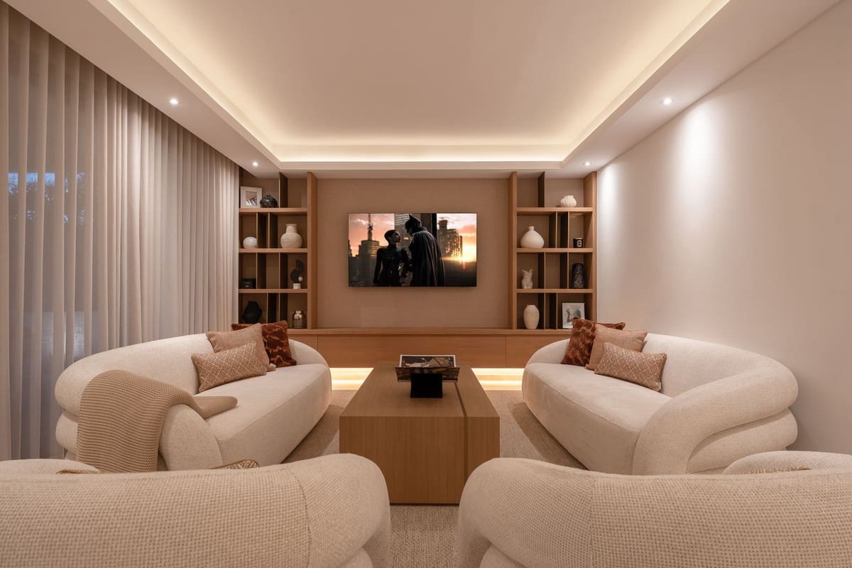 5 bedroom Villa for sale in Nueva Andalucia with pool garage - € 3,650,000 (Ref: 8891662)