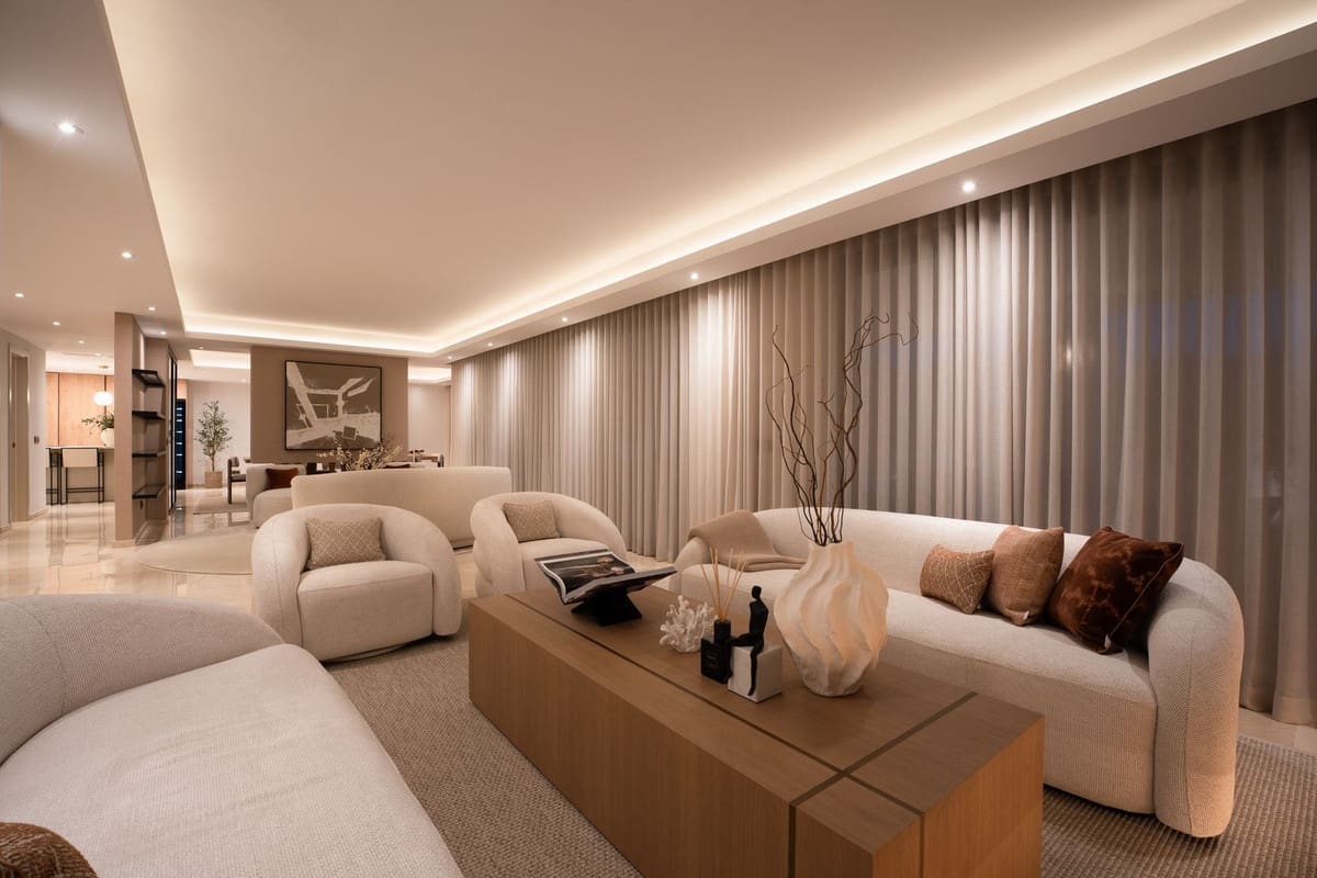 5 bedroom Villa for sale in Nueva Andalucia with pool garage - € 3,650,000 (Ref: 8891662)