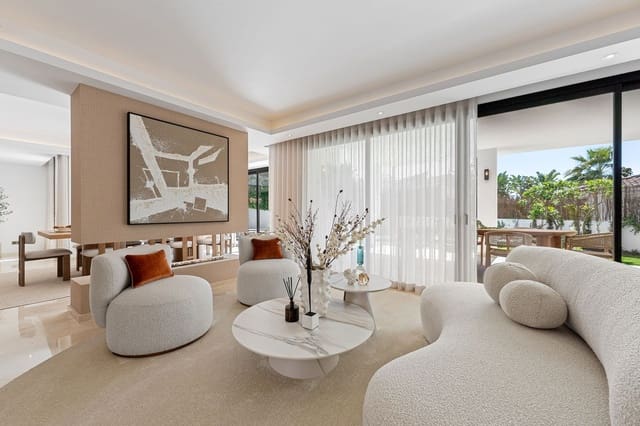 5 makuuhuone Huvila myytävänä paikassa Nueva Andalucia, Marbella mukana uima-altaan 
autotalli - 3 650 000 € (Ref: 8891662)