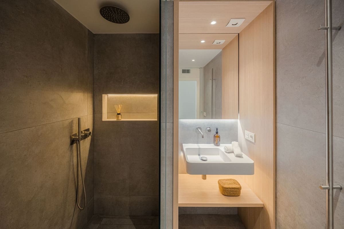 3 bedroom Apartment for sale in Nueva Andalucia with pool garage - € 1,195,000 (Ref: 8906912)