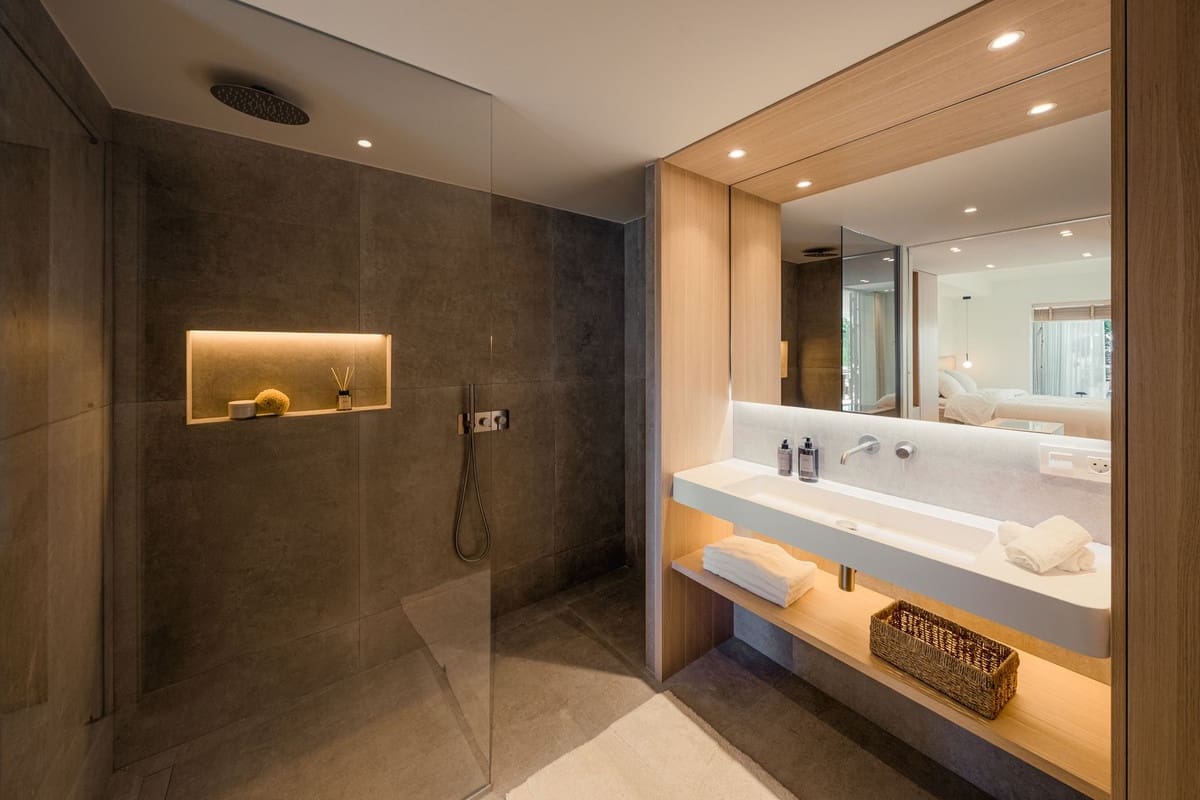 3 bedroom Apartment for sale in Nueva Andalucia with pool garage - € 1,195,000 (Ref: 8906912)