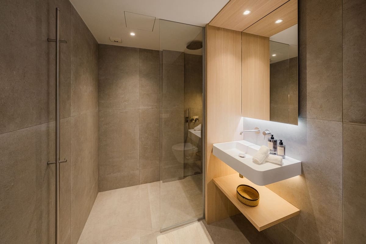 3 bedroom Apartment for sale in Nueva Andalucia with pool garage - € 1,195,000 (Ref: 8906912)