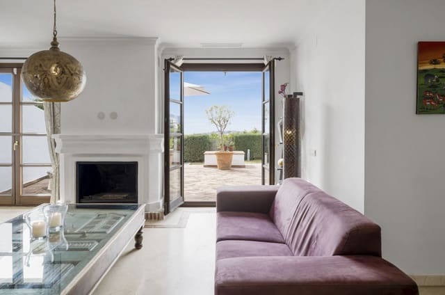 Chalet de 4 habitaciones en Benahavís en venta con piscina garaje - 940.000 € (Ref: 8927873)