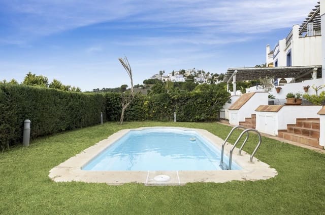 Chalet de 4 habitaciones en Benahavís en venta con piscina garaje - 940.000 € (Ref: 8927873)