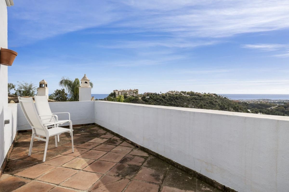 4 sovrum Villa till salu i Benahavis med pool garage - 940 000 € (Ref: 8927873)