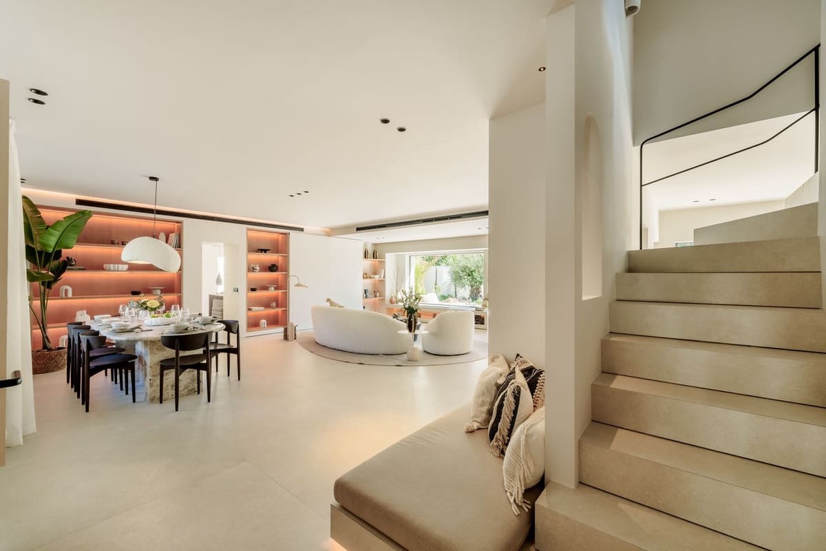 5 sypialnia Willa na sprzedaż w Marbella z basenem garażem - 3 800 000 € (Ref: 8927875)
