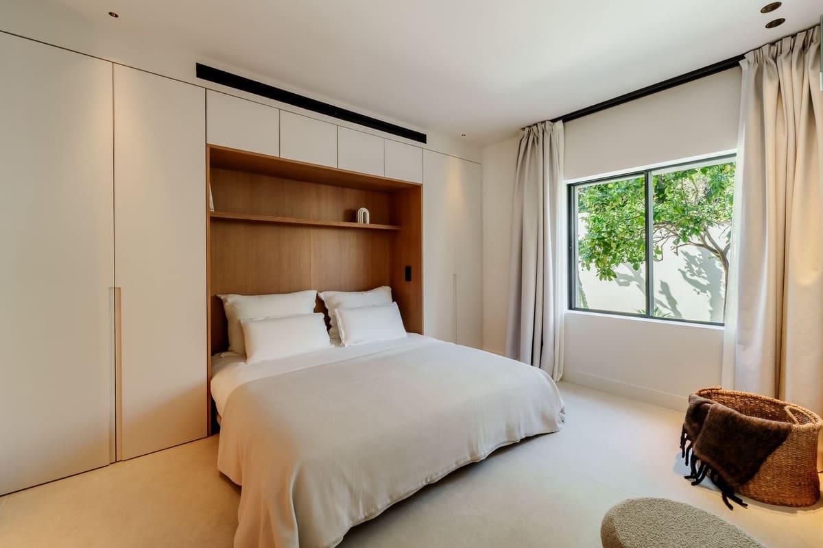 5 sypialnia Willa na sprzedaż w Marbella z basenem garażem - 3 800 000 € (Ref: 8927875)