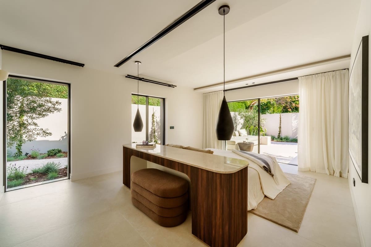 5 sypialnia Willa na sprzedaż w Marbella z basenem garażem - 3 800 000 € (Ref: 8927875)