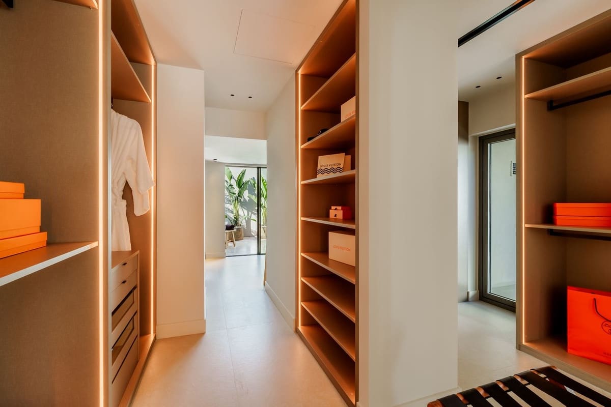 5 sypialnia Willa na sprzedaż w Marbella z basenem garażem - 3 800 000 € (Ref: 8927875)