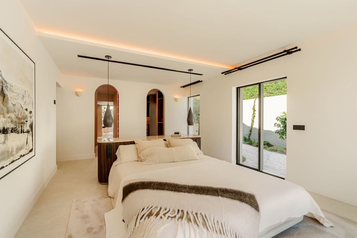 5 sypialnia Willa na sprzedaż w Marbella z basenem garażem - 3 800 000 € (Ref: 8927875)
