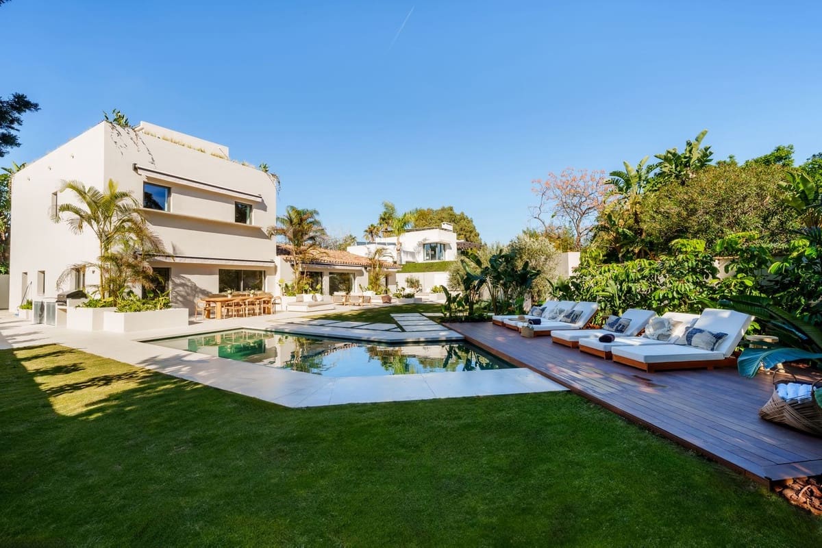 5 sypialnia Willa na sprzedaż w Marbella z basenem garażem - 3 800 000 € (Ref: 8927875)