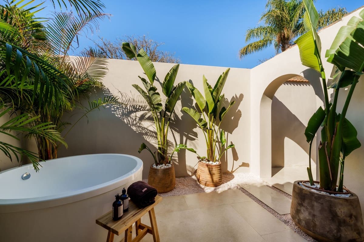 5 sypialnia Willa na sprzedaż w Marbella z basenem garażem - 3 800 000 € (Ref: 8927875)