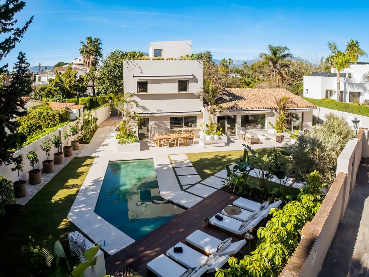 5 sypialnia Willa na sprzedaż w Marbella z basenem garażem - 3 800 000 € (Ref: 8927875)