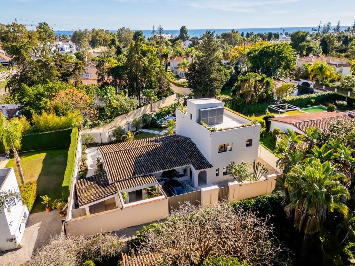 5 sypialnia Willa na sprzedaż w Marbella z basenem garażem - 3 800 000 € (Ref: 8927875)