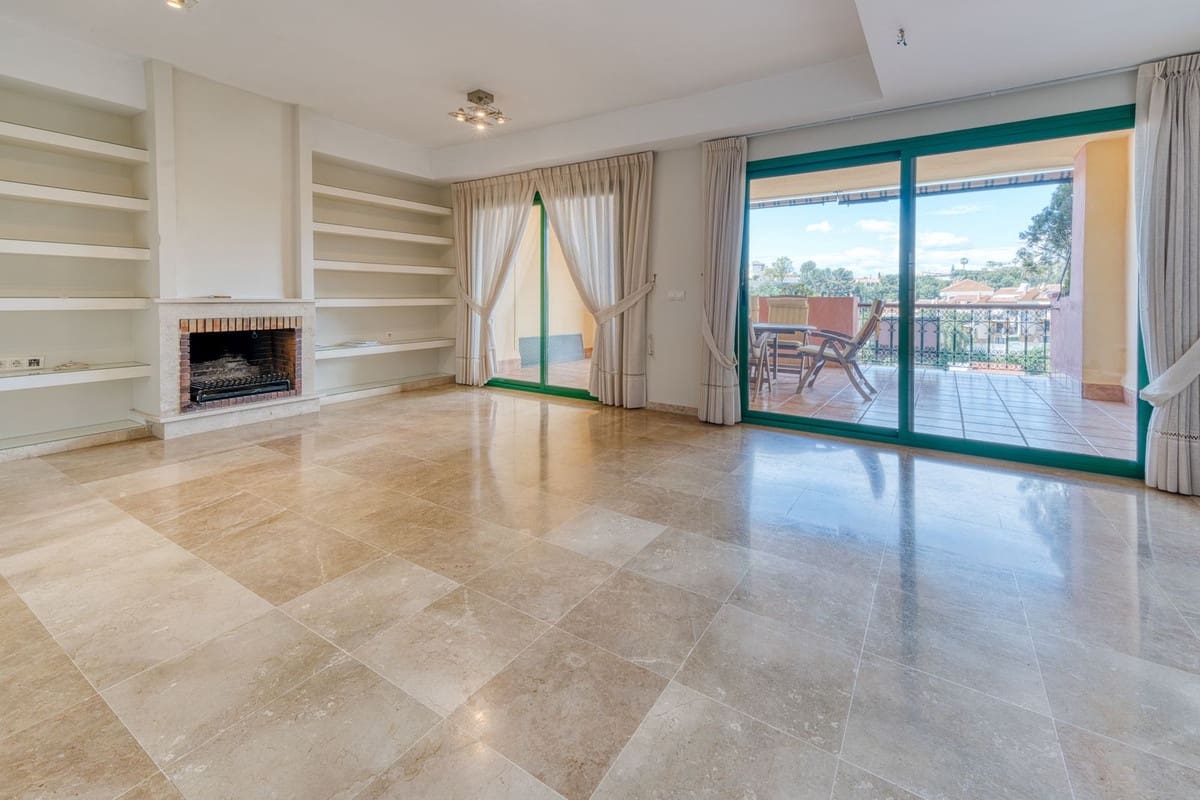 3 soverom Penthouse til salgs i Fuengirola med svømmebasseng garasje - € 550 000 (Ref: 8935814)