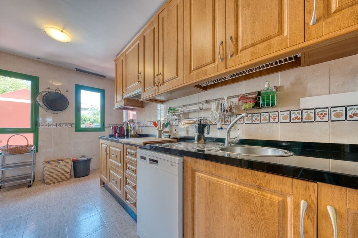 3 soverom Penthouse til salgs i Fuengirola med svømmebasseng garasje - € 550 000 (Ref: 8935814)