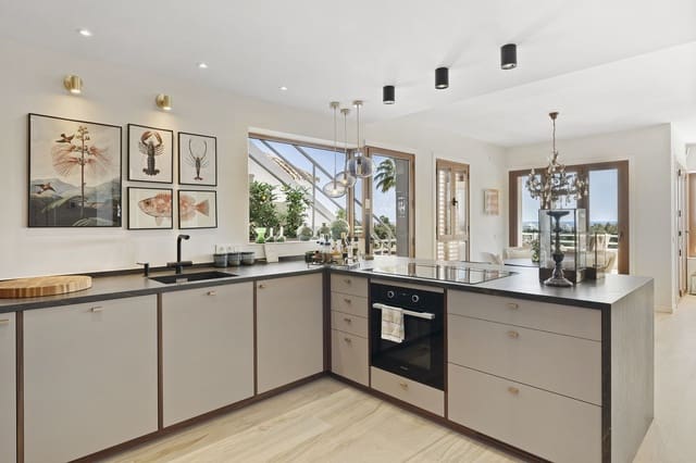 Apartamento de 3 habitaciones en Nueva Andalucia, Marbella en venta con piscina garaje - 1.970.000 € (Ref: 8940676)