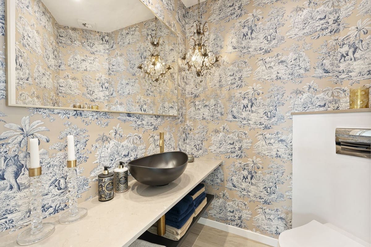 3 soveværelse Lejlighed til salg i Nueva Andalucia med swimmingpool garage - € 1.970.000 (Ref: 8940676)