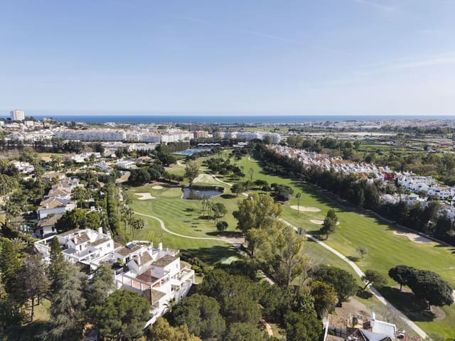 3 sovrum Lägenhet till salu i Nueva Andalucia, Marbella med pool garage - 1 970 000 € (Ref: 8940676)