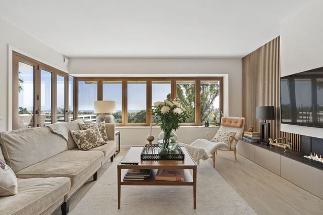 3 soverom Leilighet til salgs i Nueva Andalucia, Marbella med svømmebasseng garasje - € 1 970 000 (Ref: 8940676)