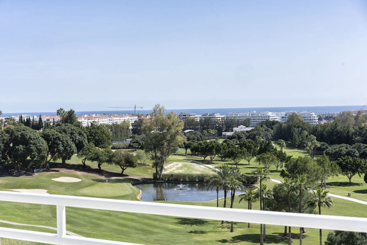 3 bedroom Apartment for sale in Nueva Andalucia with pool garage - € 1,970,000 (Ref: 8940676)