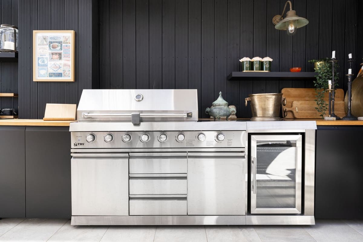 3 bedroom Apartment for sale in Nueva Andalucia with pool garage - € 1,970,000 (Ref: 8940676)