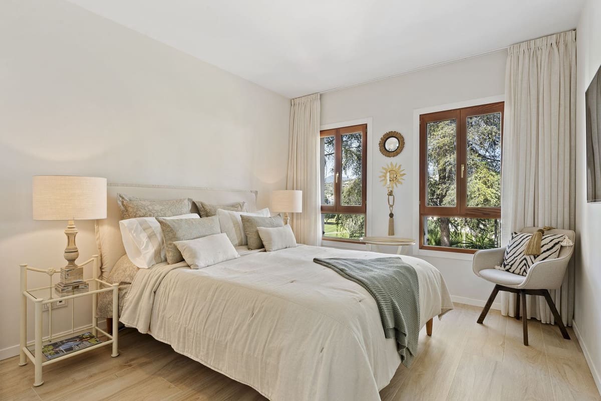 3 bedroom Apartment for sale in Nueva Andalucia with pool garage - € 1,970,000 (Ref: 8940676)