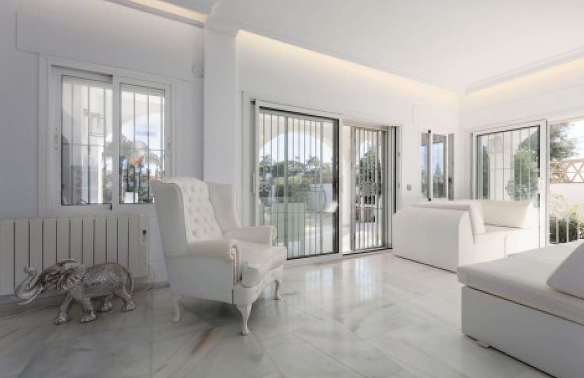 Chalet de 5 habitaciones en Benahavís en venta con piscina garaje - 1.495.000 € (Ref: 8940801)