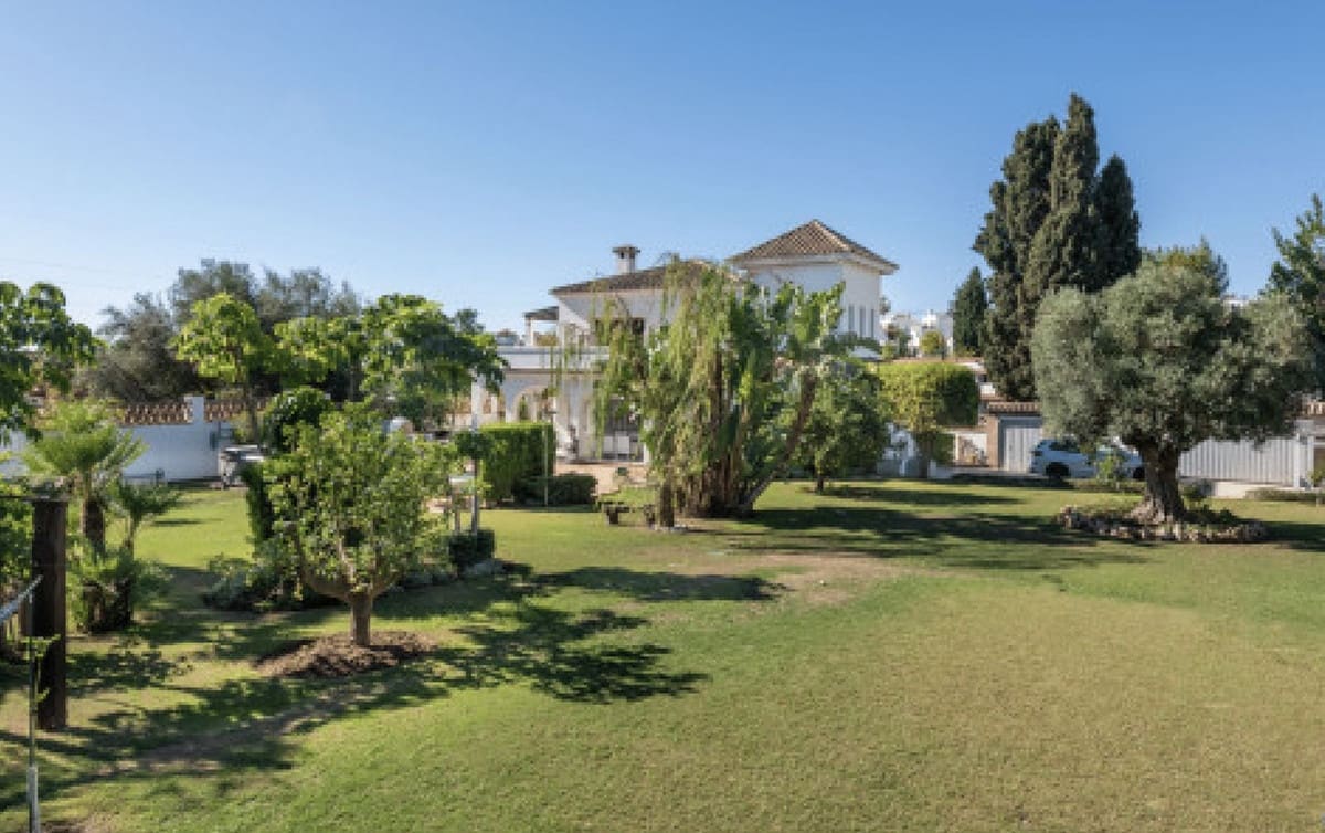 Chalet de 5 habitaciones en Benahavís en venta con piscina garaje - 1.495.000 € (Ref: 8940801)