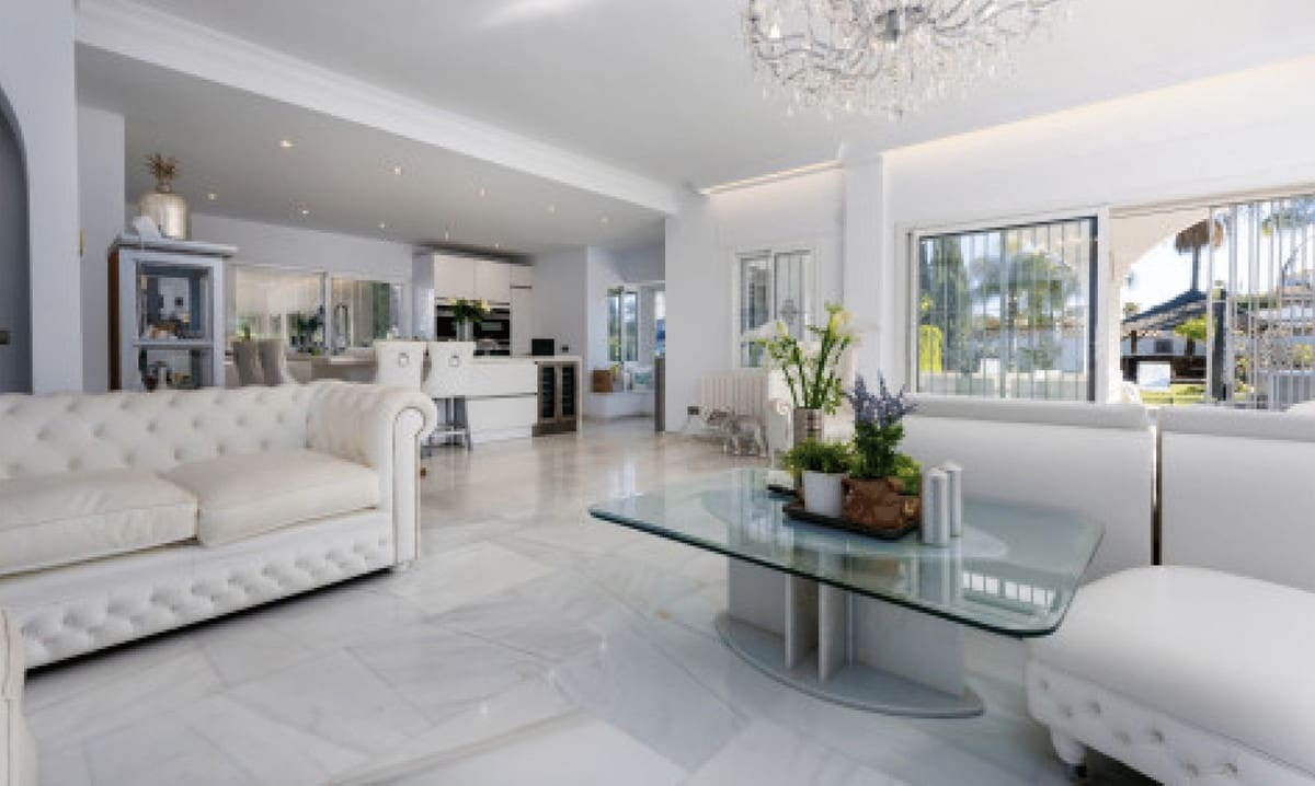 Chalet de 5 habitaciones en Benahavís en venta con piscina garaje - 1.495.000 € (Ref: 8940801)