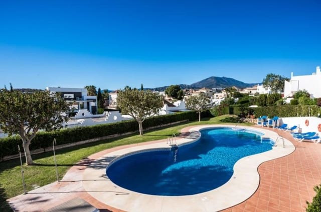 4 soverom Hus til salgs i Aloha Golf, Marbella med svømmebasseng garasje - € 1 349 000 (Ref: 8942109)