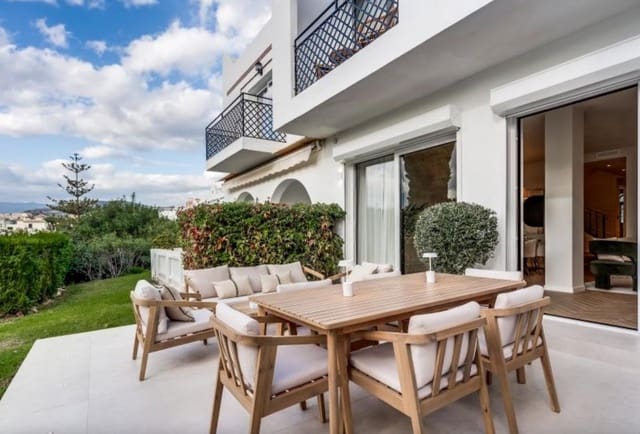 4 soverom Hus til salgs i Aloha Golf, Marbella med svømmebasseng garasje - € 1 349 000 (Ref: 8942109)