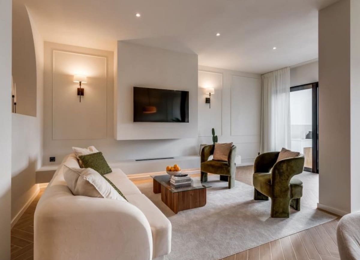 4 bedroom Townhouse for sale in Aloha Golf with pool garage - € 1,349,000 (Ref: 8942109)