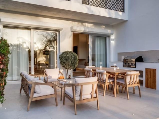 4 soverom Hus til salgs i Aloha Golf, Marbella med svømmebasseng garasje - € 1 349 000 (Ref: 8942109)