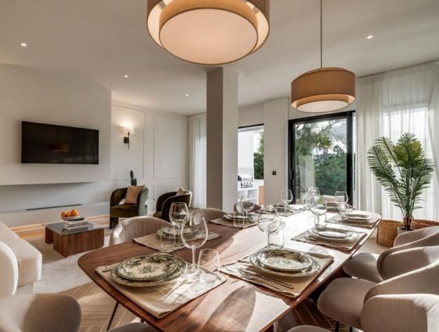 4 soveværelse Byhus til salg i Aloha Golf, Marbella med swimmingpool garage - € 1.349.000 (Ref: 8942109)