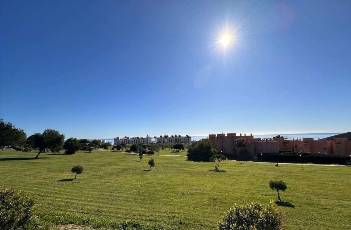 4 soveværelse Villa til salg i La Duquesa / Puerto de la Duquesa med swimmingpool garage - € 1.095.000 (Ref: 8945495)