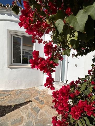 4 sypialnia Willa na sprzedaż w La Duquesa / Puerto de la Duquesa, Manilva z basenem garażem - 1 095 000 € (Ref: 8945495)