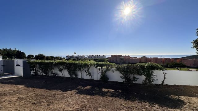 4 sypialnia Willa na sprzedaż w La Duquesa / Puerto de la Duquesa, Manilva z basenem garażem - 1 095 000 € (Ref: 8945495)