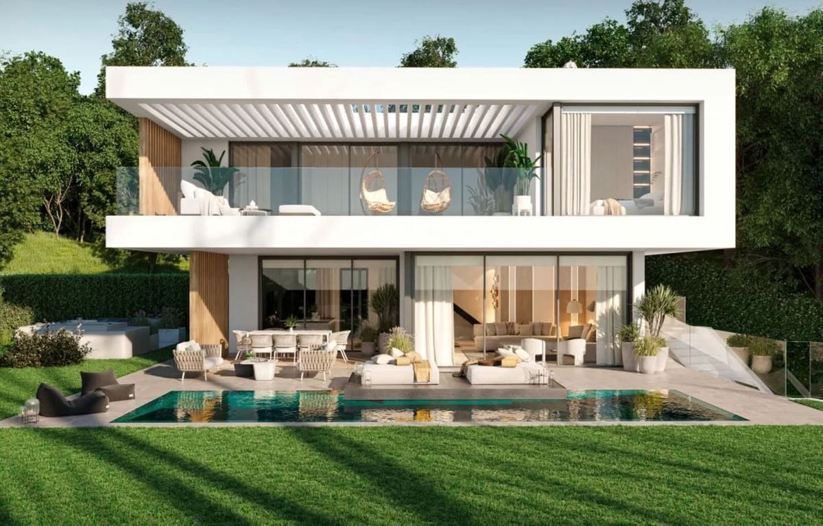 4 bedroom Villa for sale in Estepona with pool garage - € 1,695,000 (Ref: 8948229)