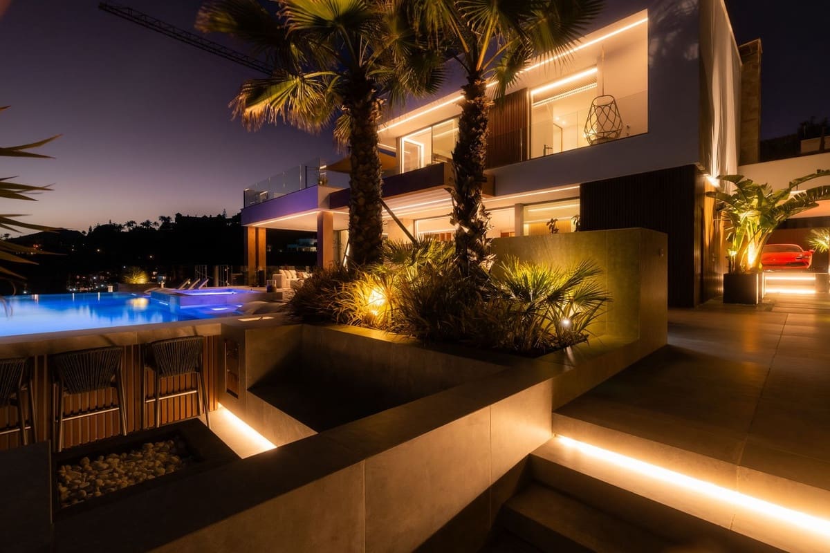 6 quarto Moradia para venda em La Quinta com piscina garagem - 10 995 000 € (Ref: 8953747)