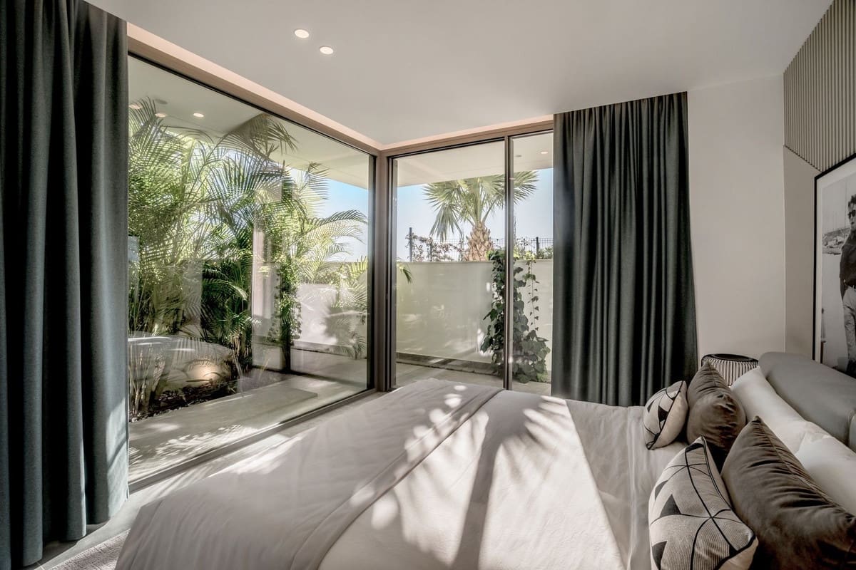 6 quarto Moradia para venda em La Quinta com piscina garagem - 10 995 000 € (Ref: 8953747)