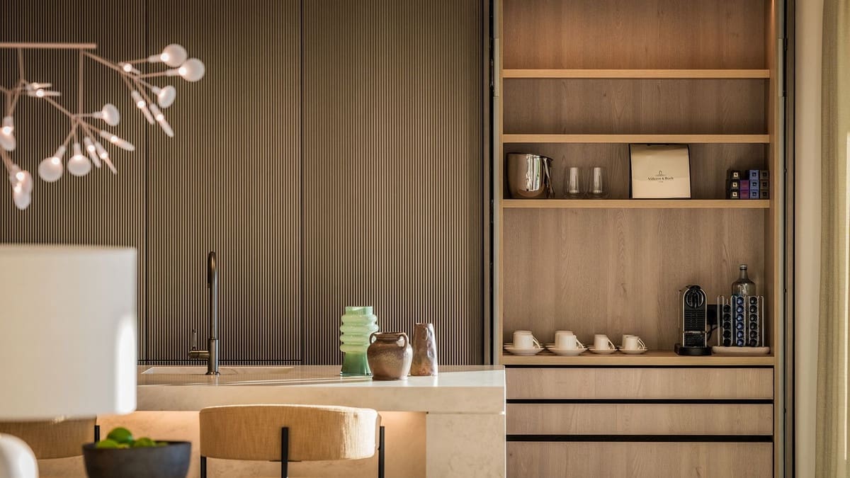 4 sypialnia Willa na sprzedaż w Nueva Andalucia z basenem garażem - 5 975 000 € (Ref: 8956028)