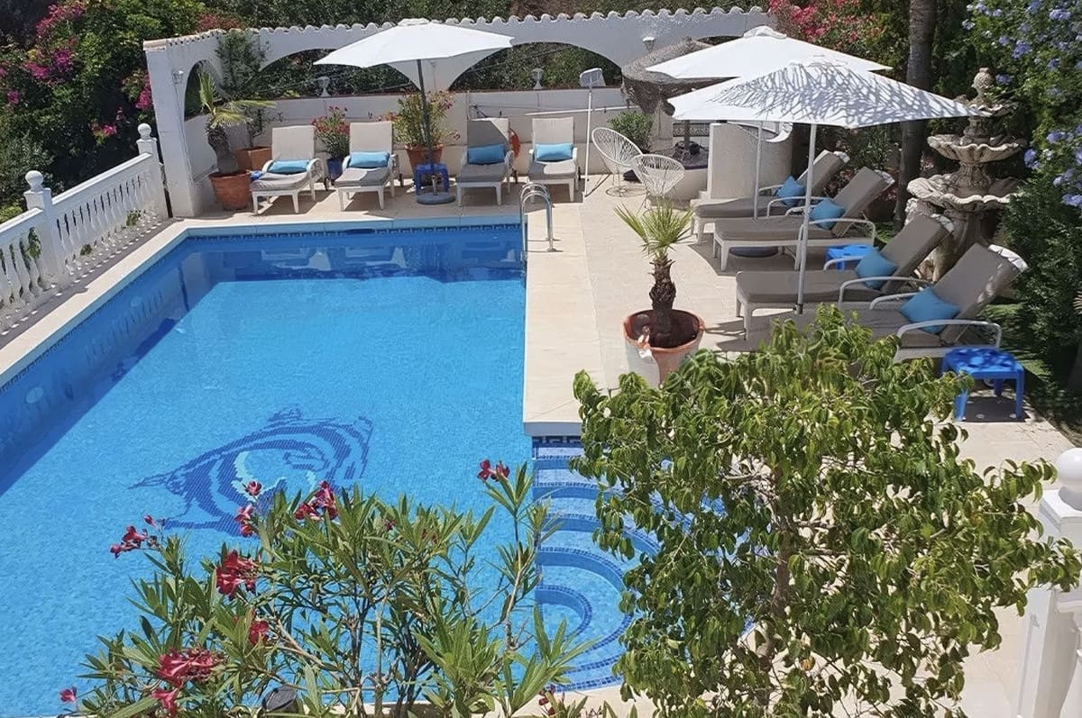 5 bedroom Villa for sale in Fuengirola with pool garage - € 1,200,000 (Ref: 8967255)