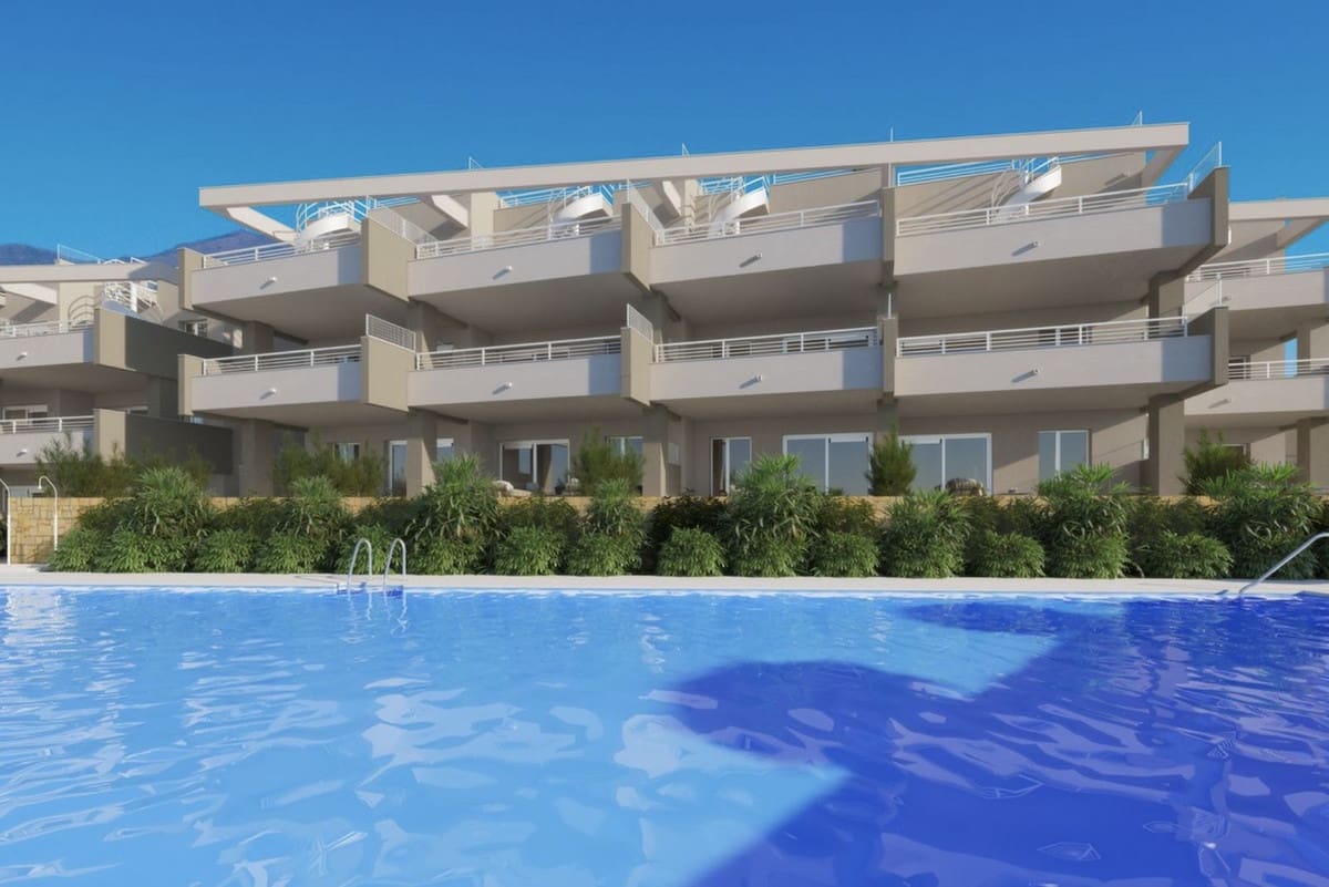 3 sovrum Lägenhet till salu i Estepona med pool garage - 450 000 € (Ref: 8971487)