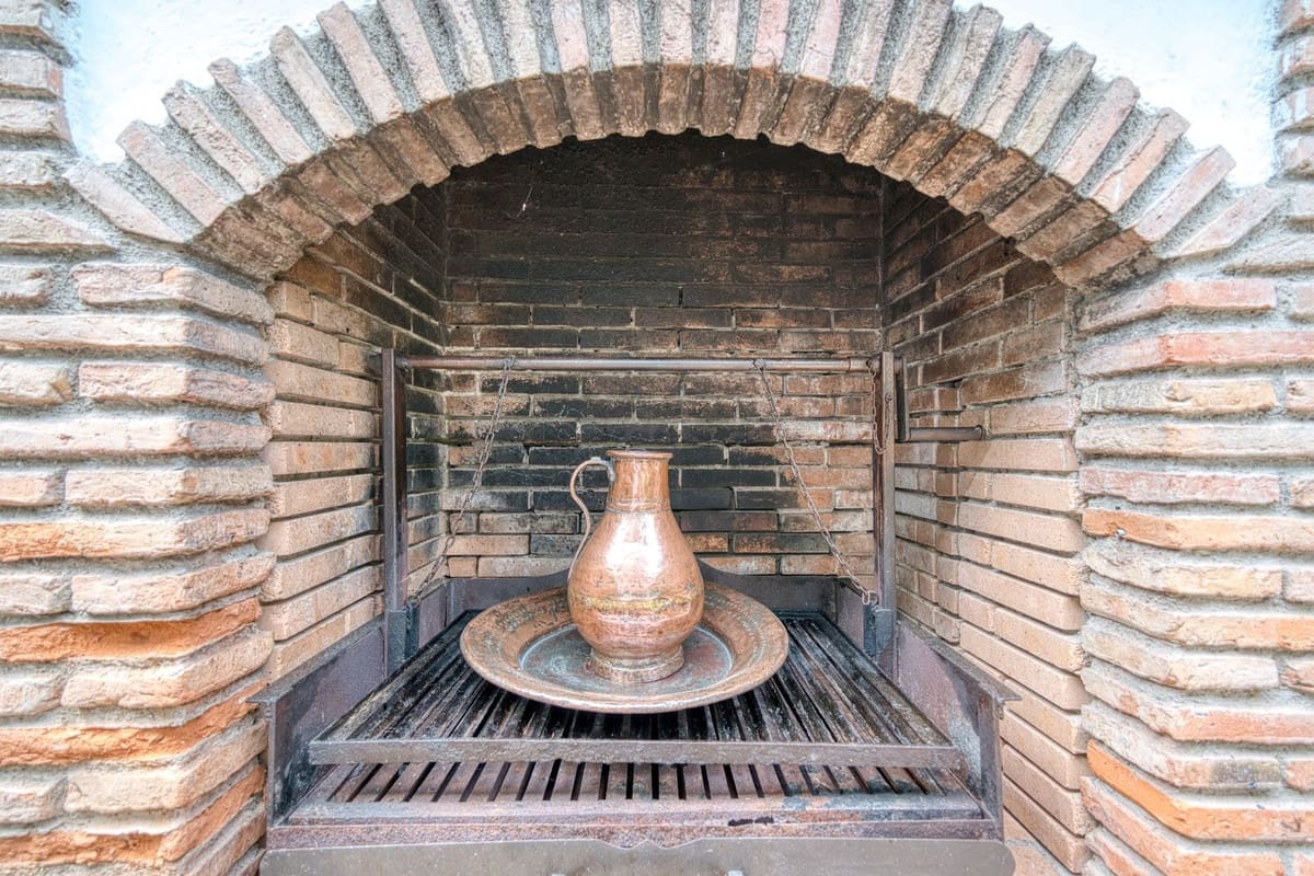 6 soverom Villa til salgs i Los Monteros med svømmebasseng garasje - € 4 500 000 (Ref: 8973679)