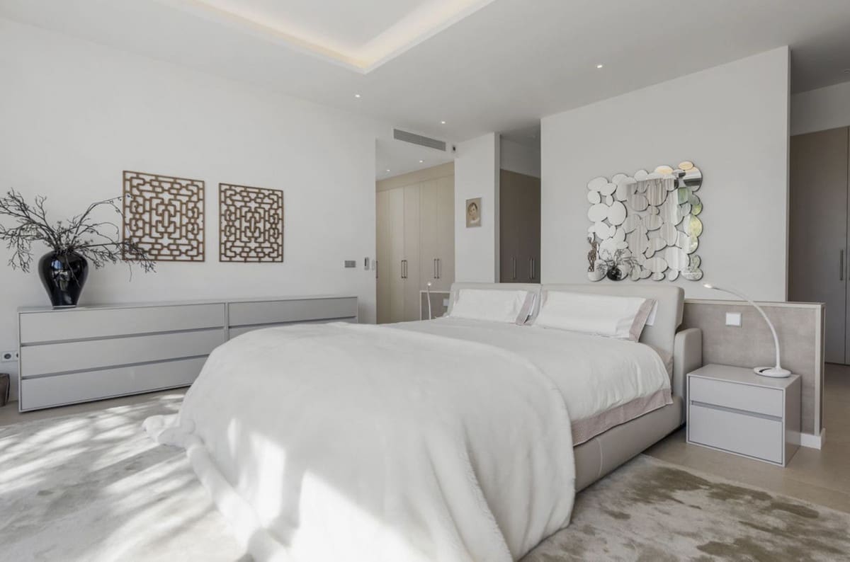 7 soverom Villa til salgs i La Quinta med garasje - € 4 995 000 (Ref: 8975485)