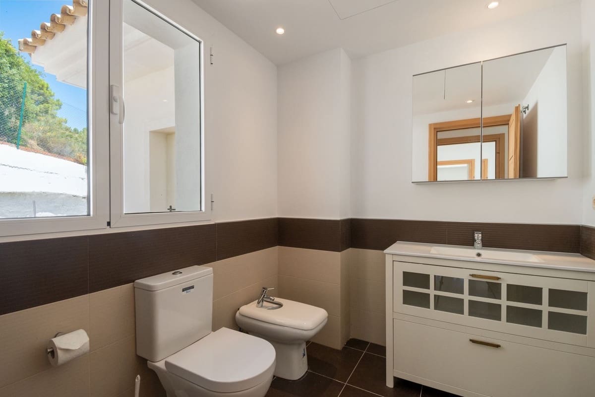 5 camera da letto Villa in vendita in Benahavis con piscina garage - 1.400.000 € (Rif: 8989945)