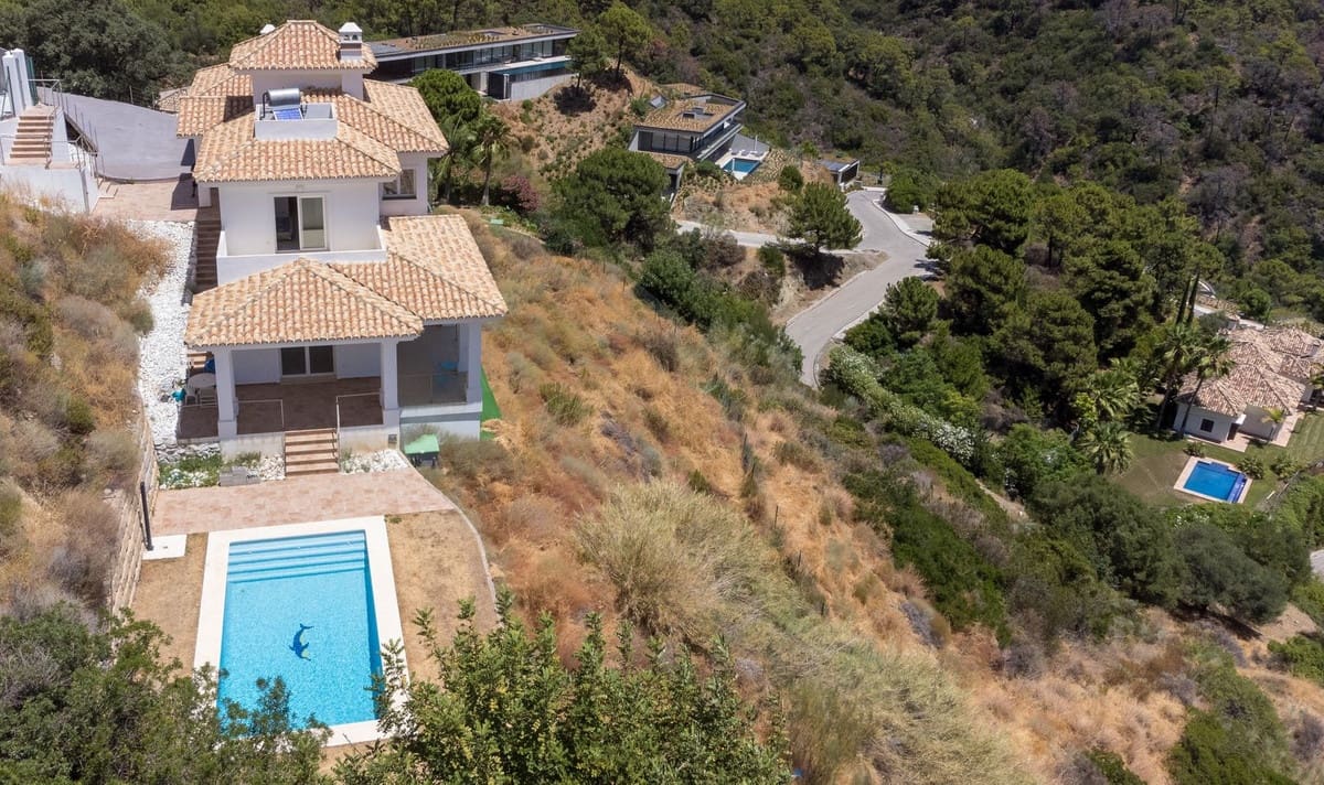 5 camera da letto Villa in vendita in Benahavis con piscina garage - 1.400.000 € (Rif: 8989945)